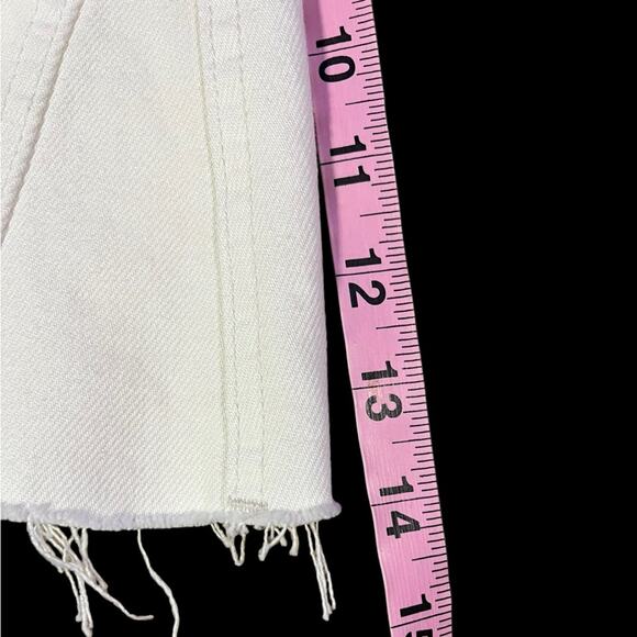 FREE PEOPLE NWT Worn White Short Ripped Button fly Jeans Skirt Size 25 - Picture 11 of 12